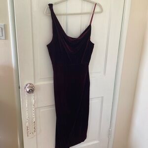 Yumi Kim, holiday dress size Large in burgundy color